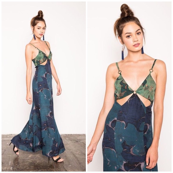 STONE COLD FOX LILY GOWN HOLIDAY BRIDAL RESORT - Picture 5 of 8